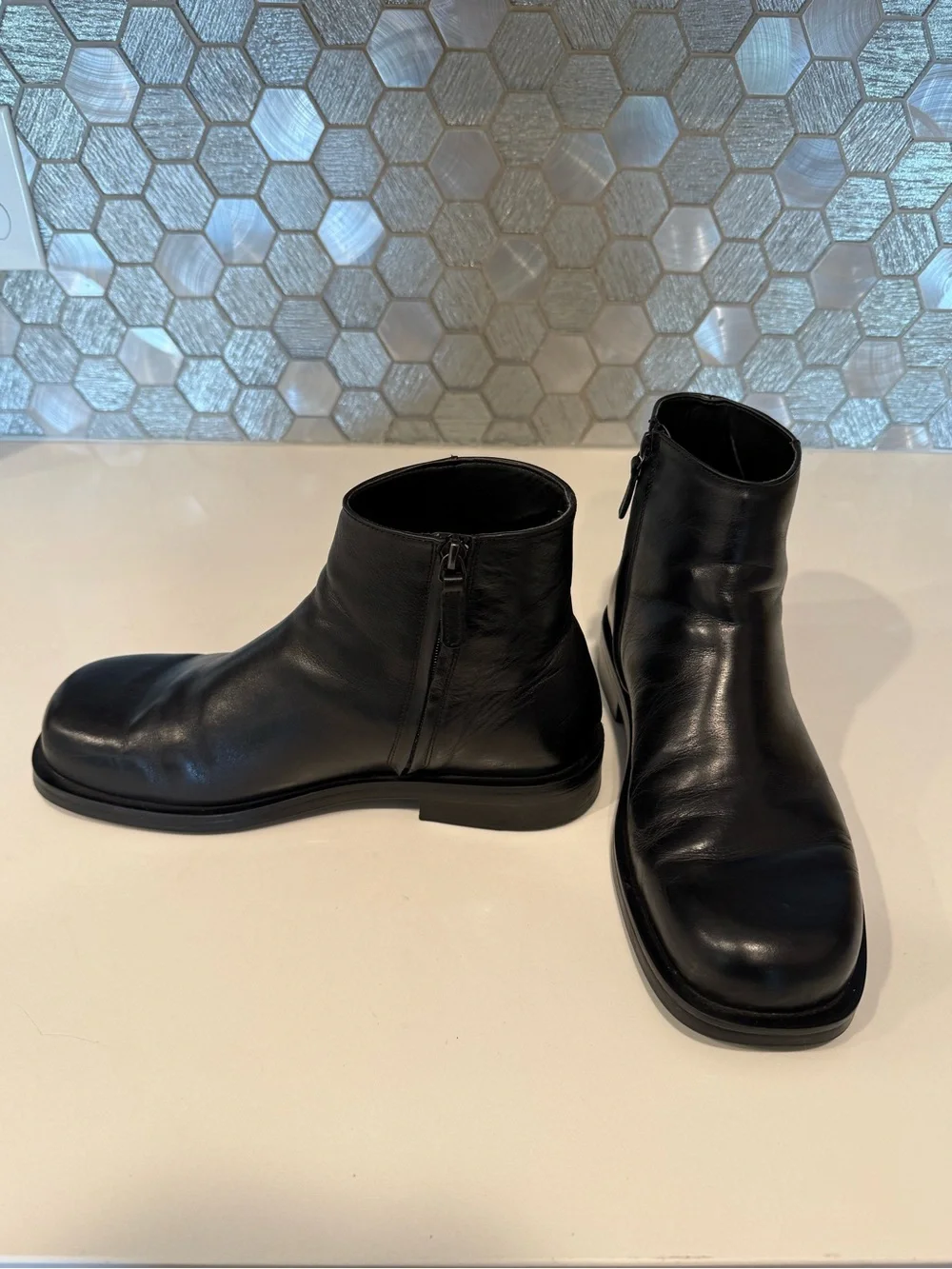 Zara sleek black